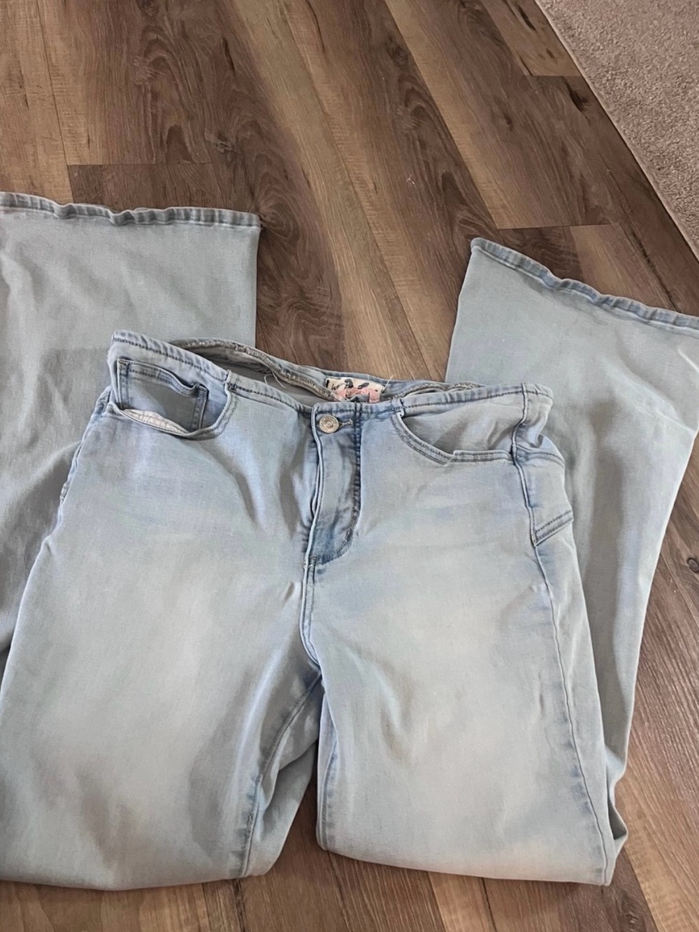 We The Free Free People Light Wash Denim Flares Wide Leg Bell Bottoms 31